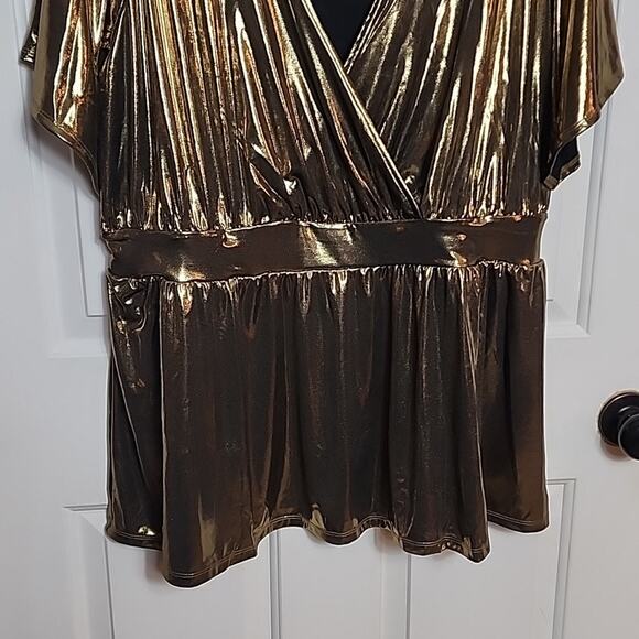 Torrid Liquid Shine Surplice Split Sleeve Peplum Top, NWT, 2X - Picture 4 of 7